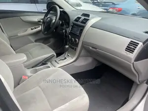 Toyota Corolla 2013 Silver