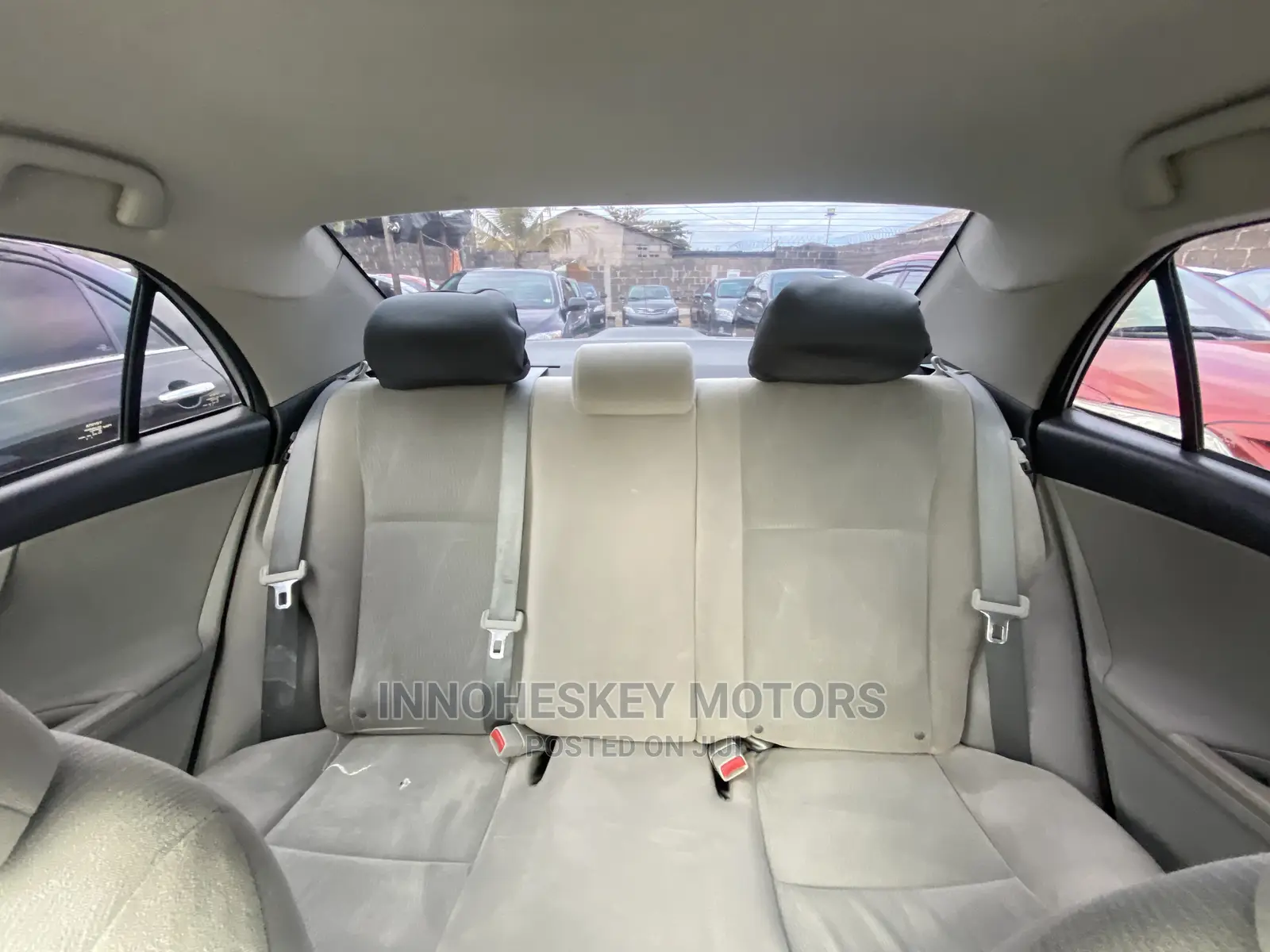 Toyota Corolla LE 4dr Sedan (1.8L 4cyl 4A) 2013 Silver