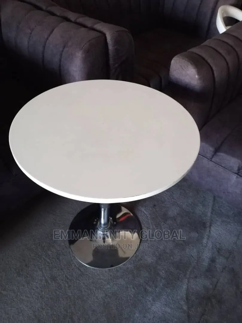 Round Table