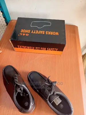 Original Safety Shoes G and L