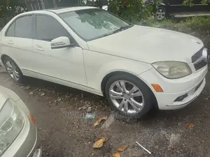 Mercedes-Benz C300 2010 White