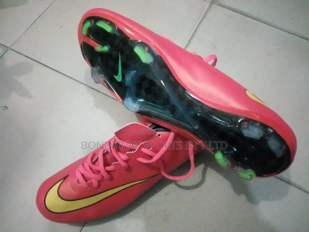 Mercurial Size 43 Boot
