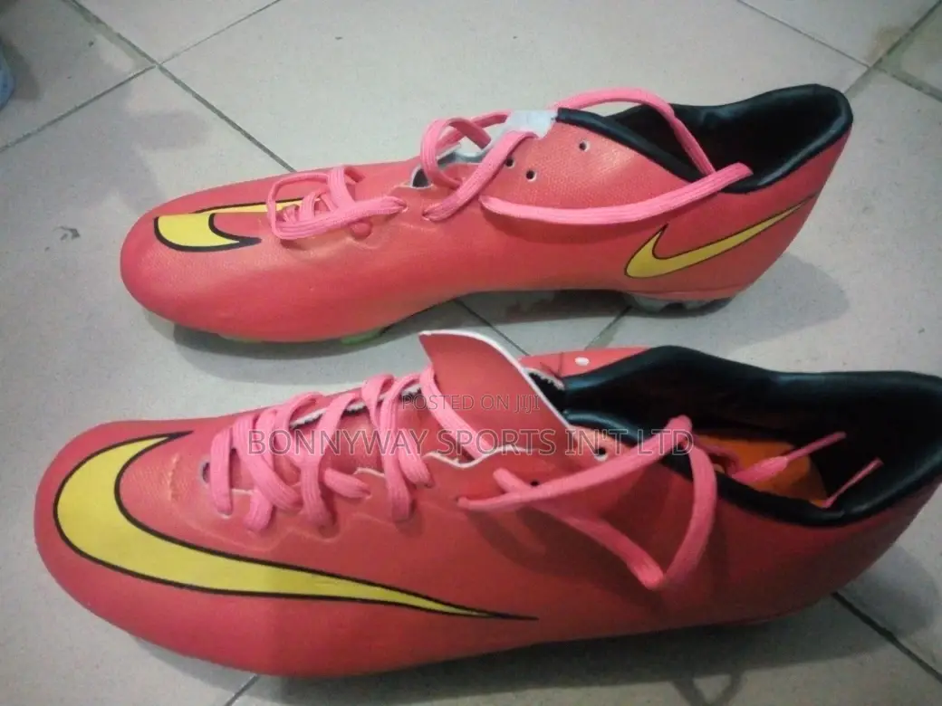 Mercurial Size 43 Boot