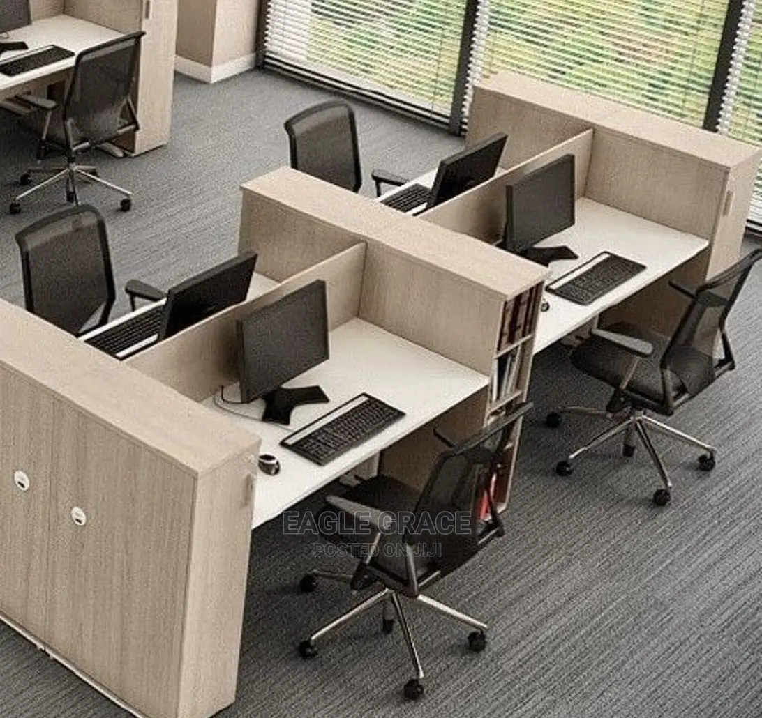 4 Man Workstation