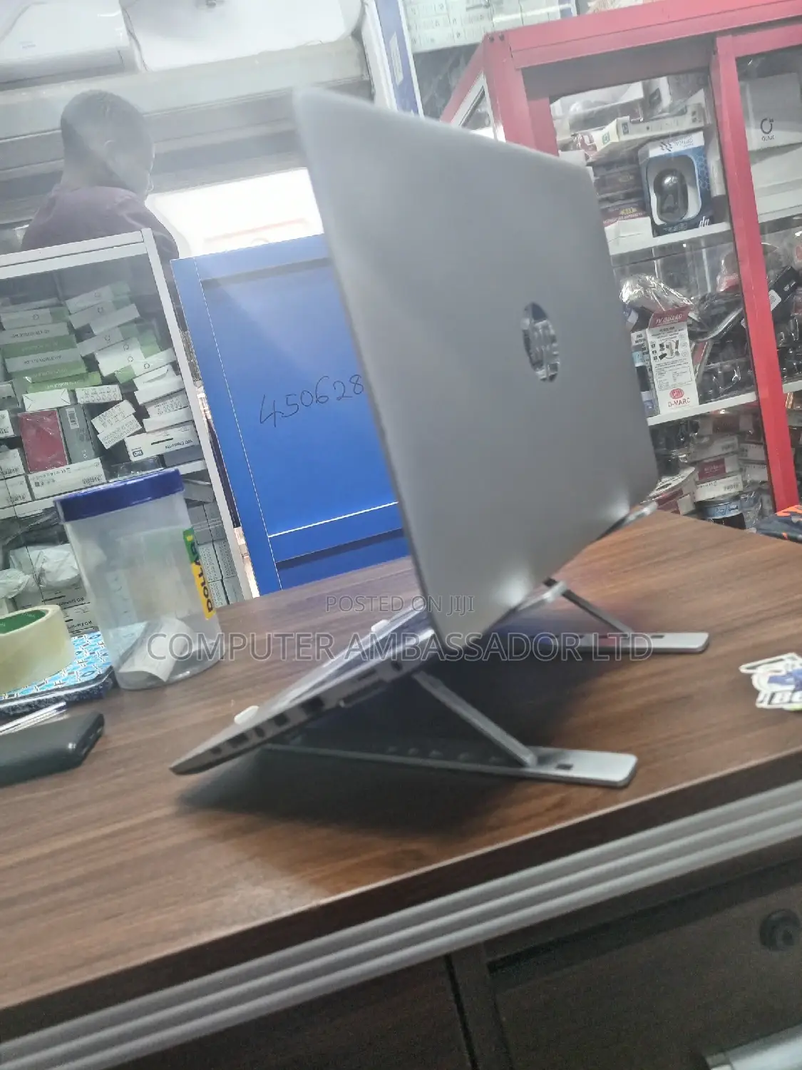 Gadget/Laptop Stand