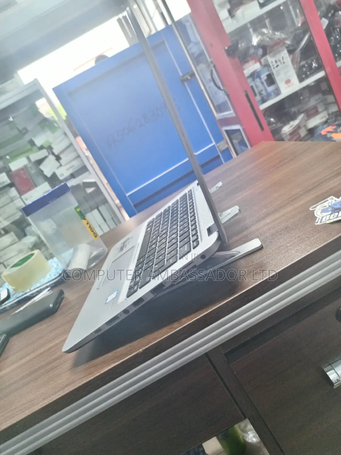 Laptop/ Gadget Stand
