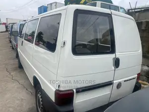 Volkswagen Transporter 2003 White