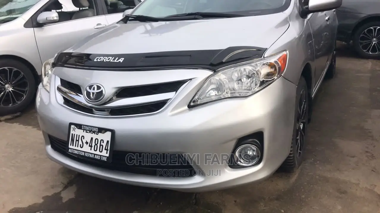 Toyota Corolla 2011 Silver