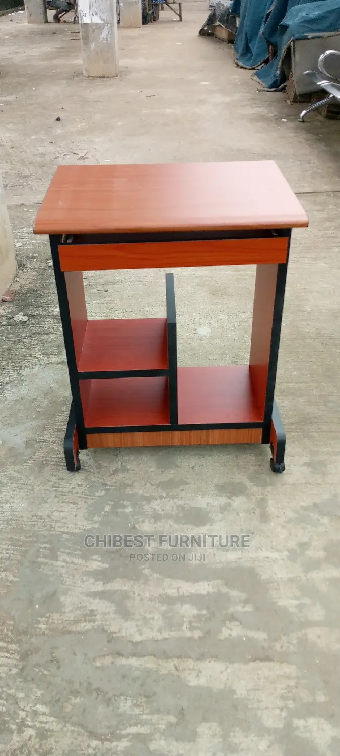Standard Computer Table