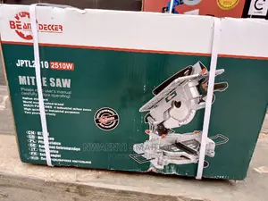 Be and Decker Compound Mitre Saw Machine
