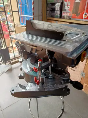 Up and Down Mitre Saw Machine
