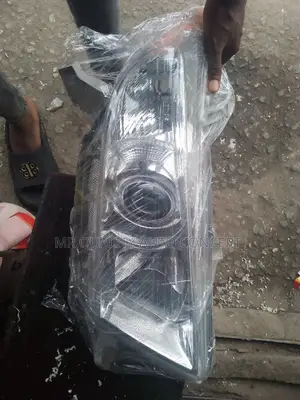R Head Lamp Toyota High Lander 2011-2013 Model
