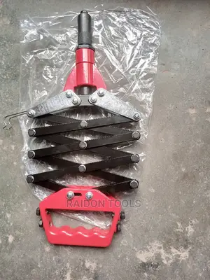 Hand Pumping Rivet
