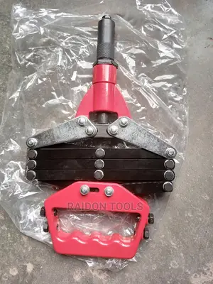 Hand Pumping Rivet