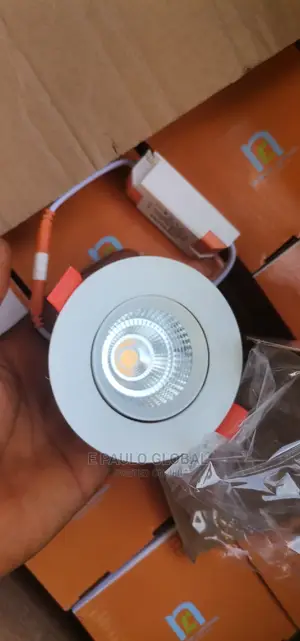 7wats Pop Spot Light