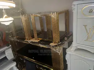 Great Quality Golden Metal Center Table With 2 Side Stool