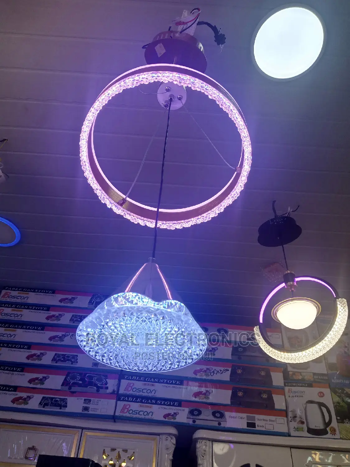 Very New Single Dropping Chandelier Light