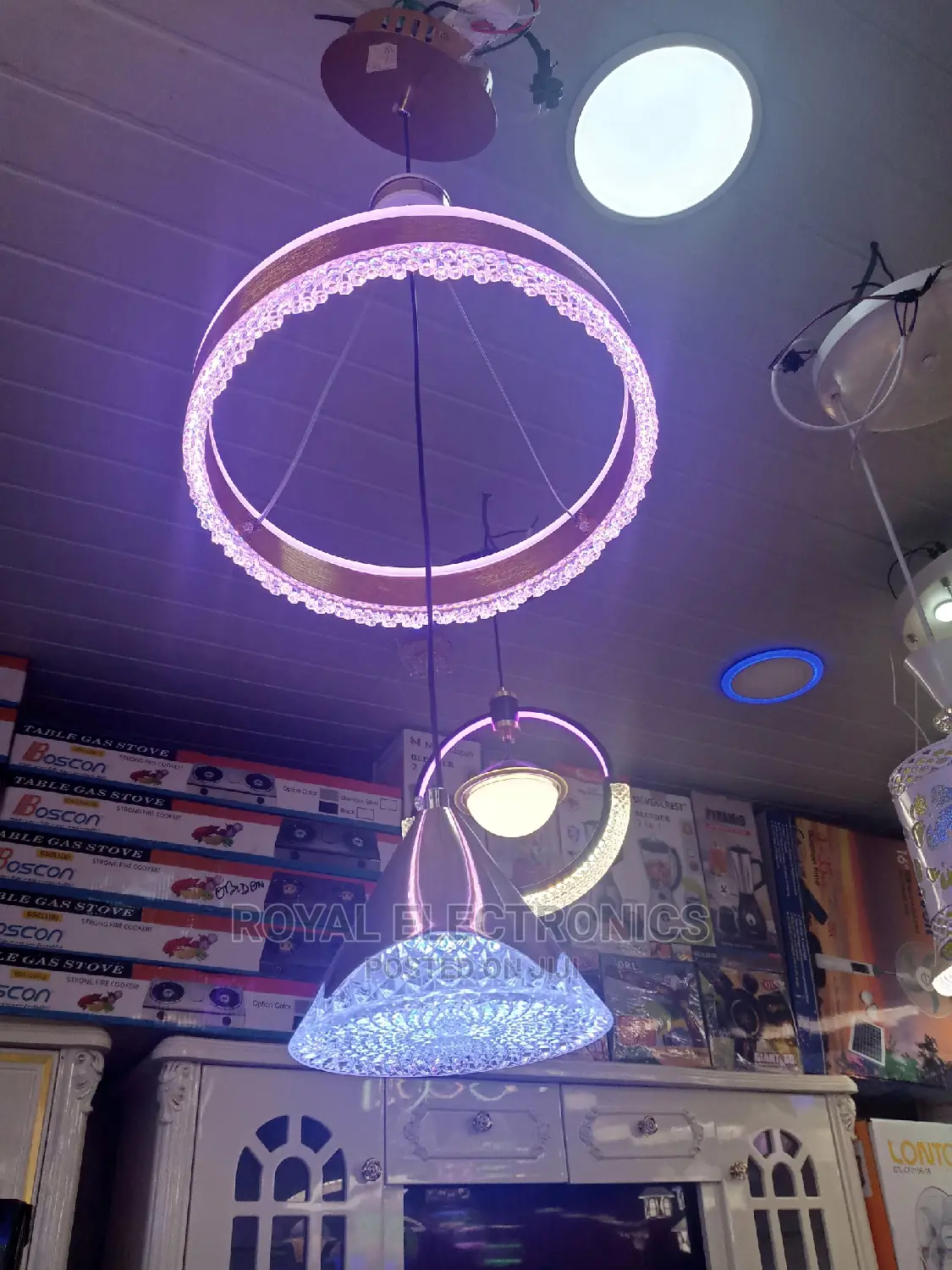 Very New Single Dropping Chandelier Light