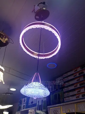 Top Class Single Dropping Chandelier Light