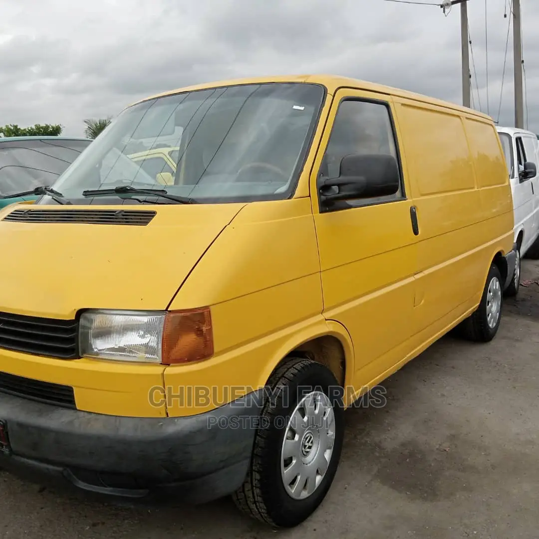 Volkswagen Transporter 2000 Yellow
