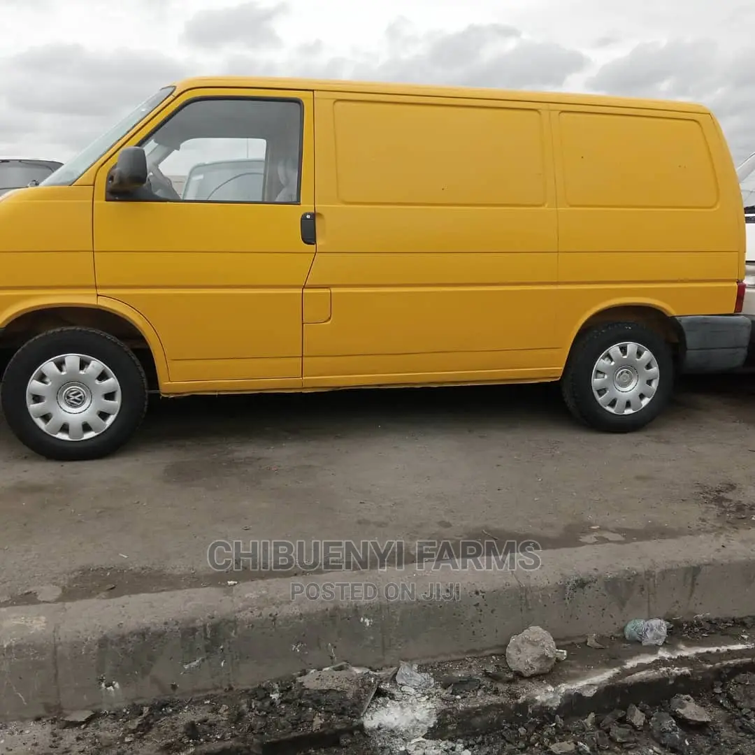 Volkswagen Transporter 2000 Yellow