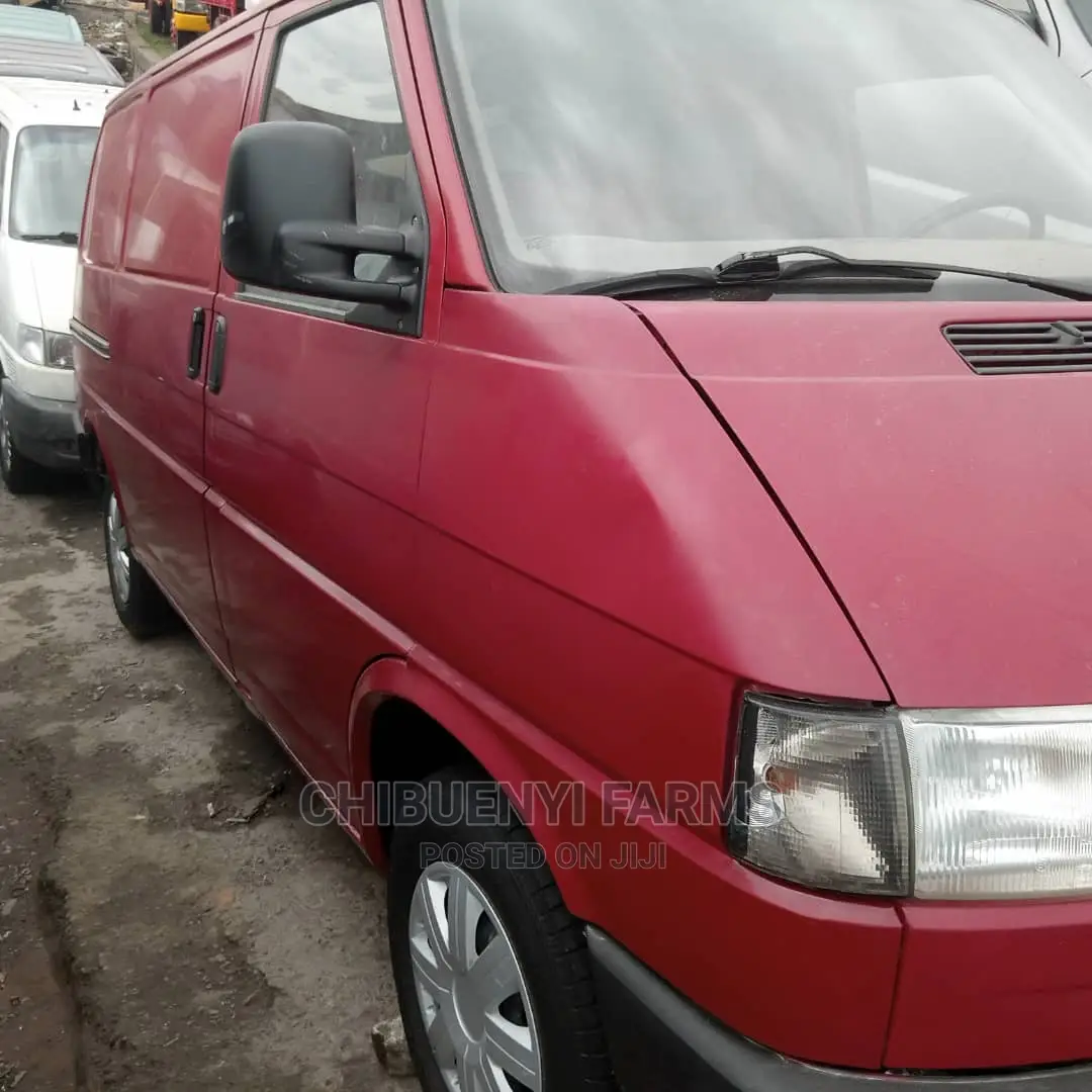 Volkswagen Transporter 2001 Red