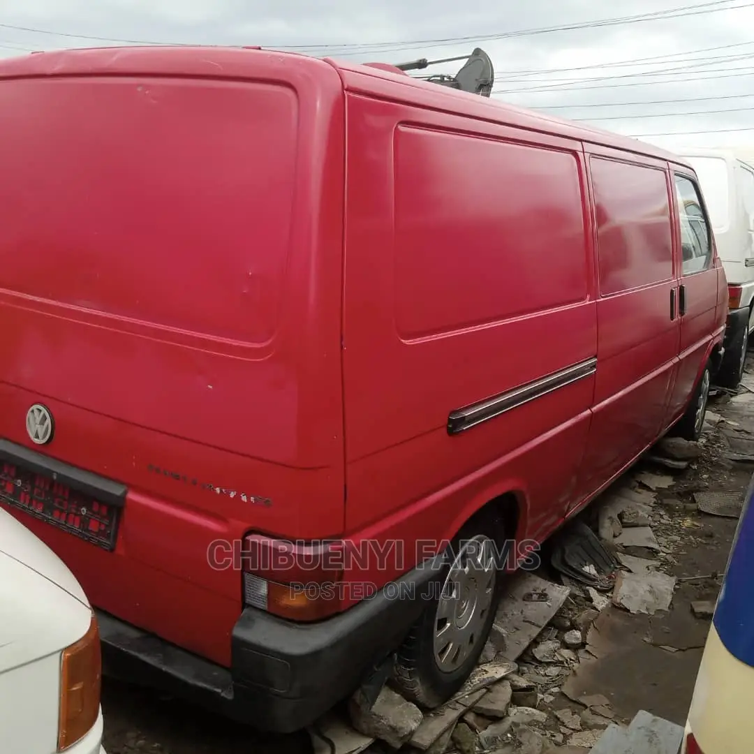 Volkswagen Transporter 2001 Red