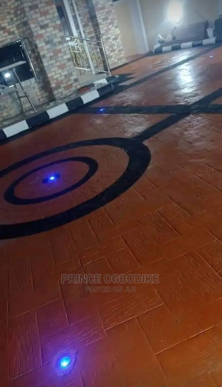 Quality Sramped Floor