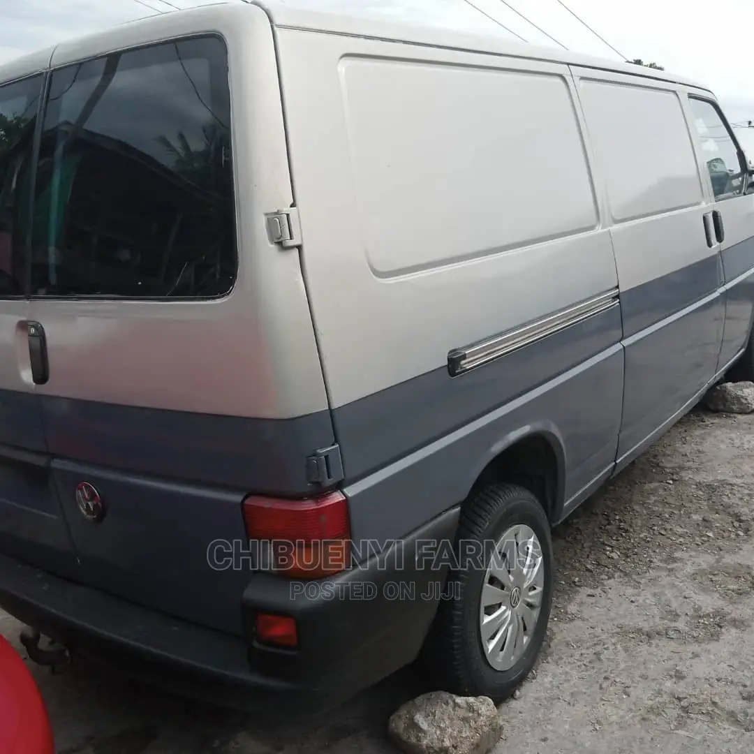Volkswagen Transporter 2000 Grey