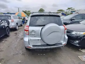 Toyota RAV4 3.5 4x4 2010 Silver