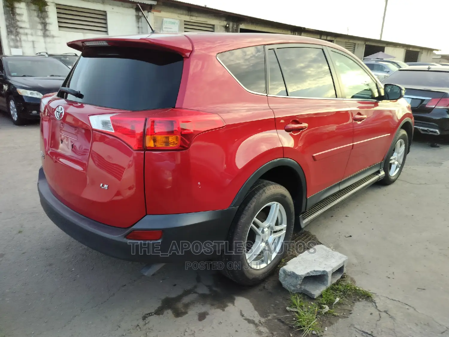 Toyota RAV4 2015 Red