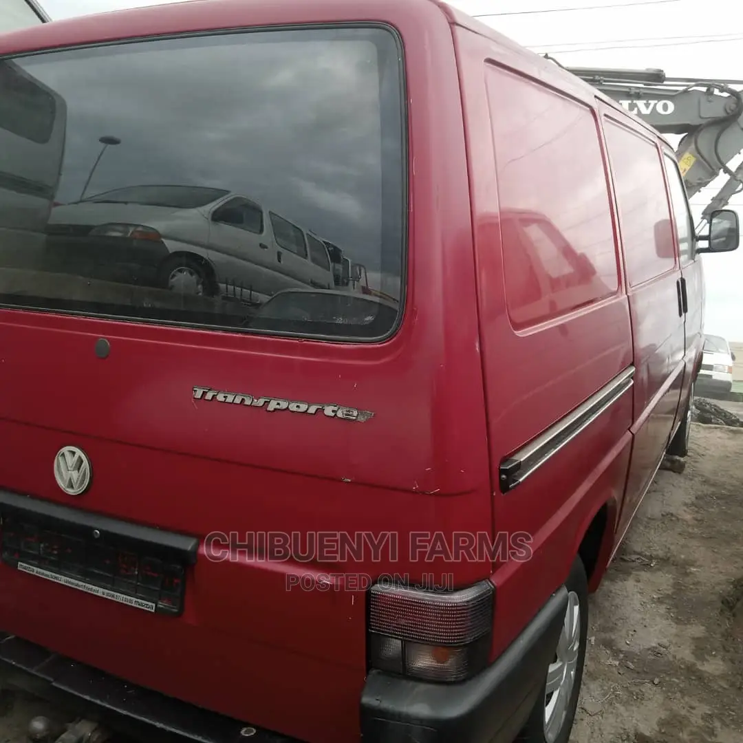 Volkswagen Transporter 2002 Red