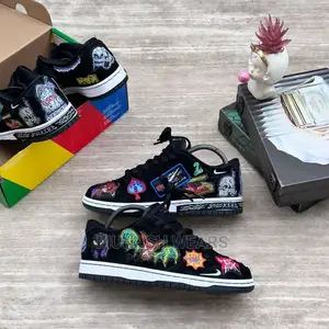 Original SB Dunk Low Signature Sneakers