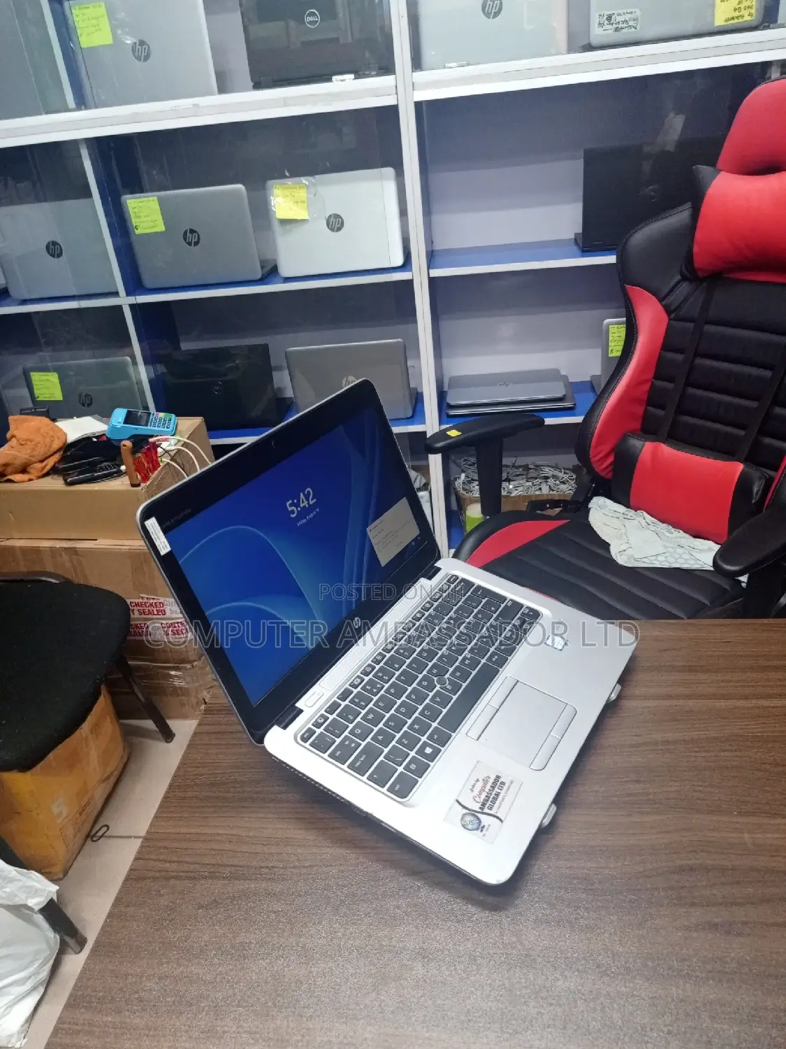 Laptop/Gadget Stand