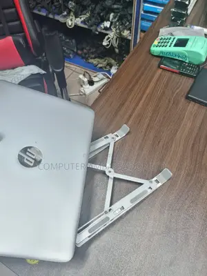Laptop/Gadget Stand