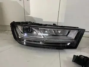 Audi Q7 2018 Headlights LED