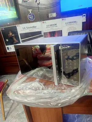 BRAND NEW Hisense 25 Liters Microwave Oven MODEL -H25moms7hg