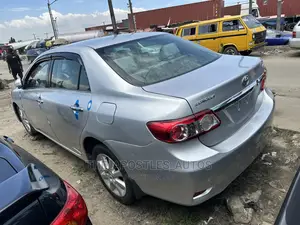 Toyota Corolla 2012 Silver