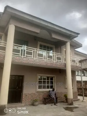 3bdrm Block of Flats in Adelabu for rent