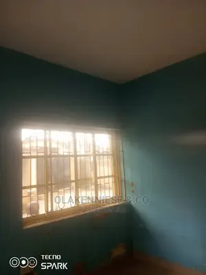 3bdrm Block of Flats in Adelabu for rent