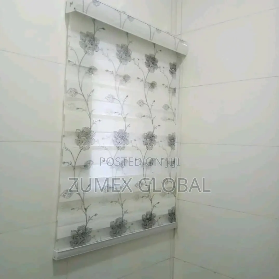 Window Blind With Lining