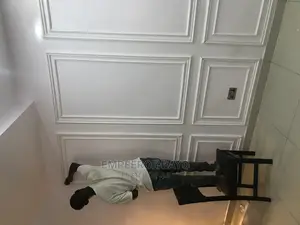Pop Wall Design Screeding Nd Painting
