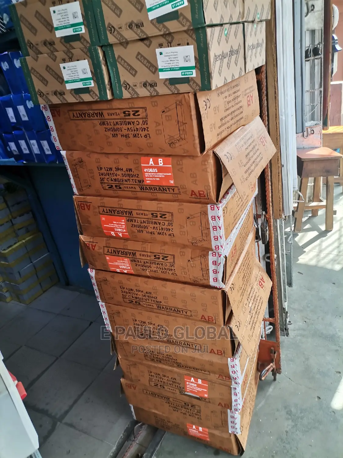 D4 3phase Iron Base 12 Breakers