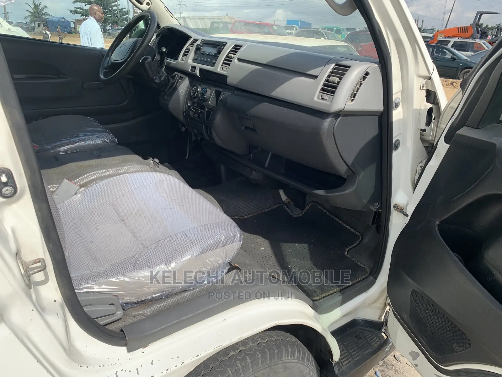 Toyota HiAce 2008 White