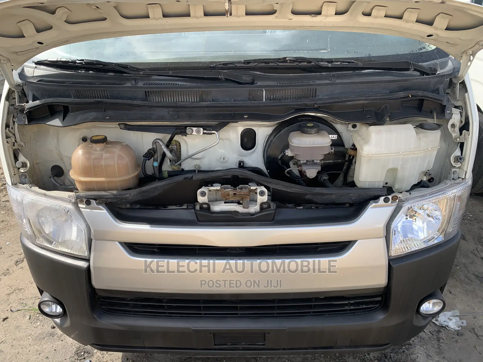 Toyota HiAce 2008 White