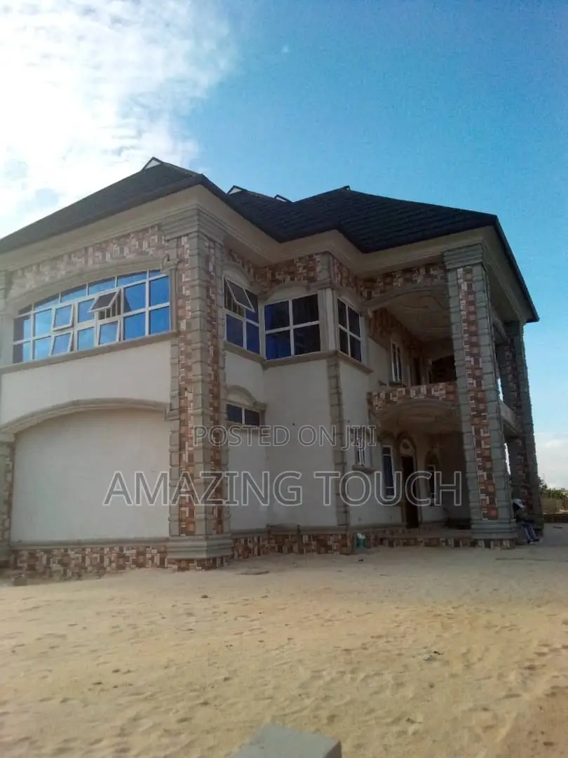 Contractor Building Engineer