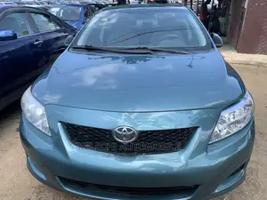 Toyota Corolla 2010 Green