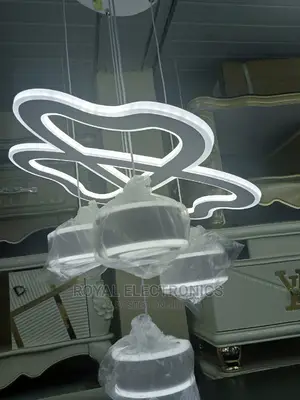Durable Multicolor 4-Box Dropping Chandelier Light
