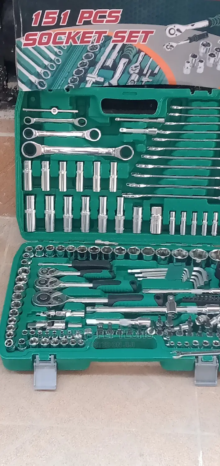 151 PCS Socket Set