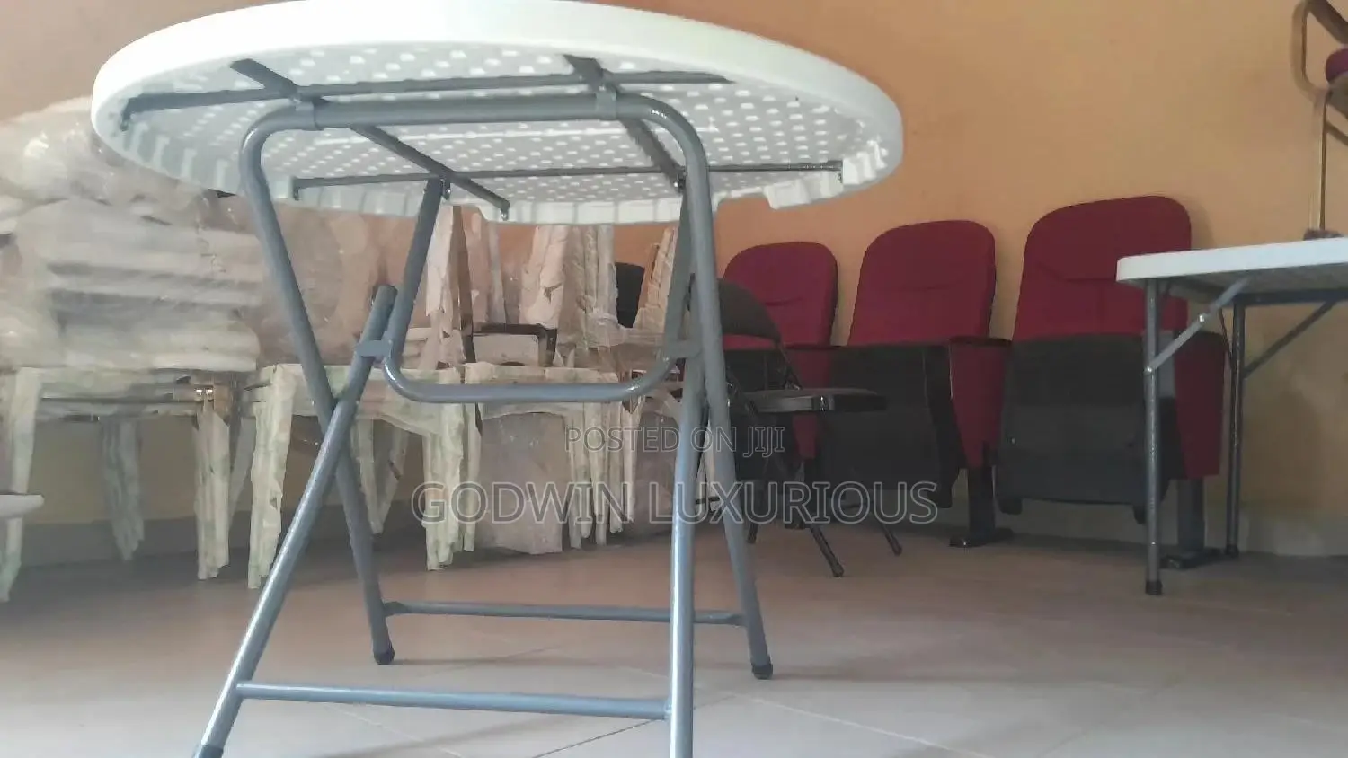 3 Feet Banquet Table